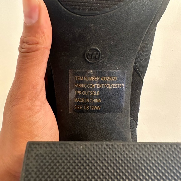 Knit Platform Boots - Picture 4 of 8